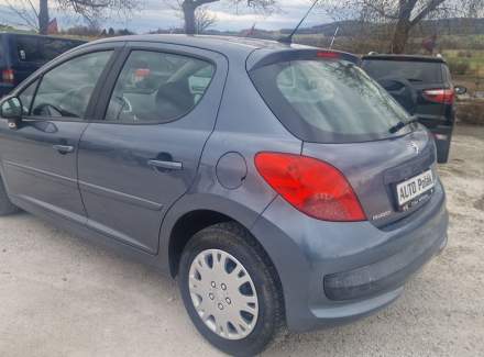 Peugeot - 207