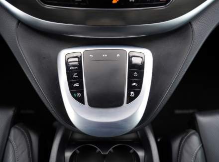 Mercedes-Benz - V-class