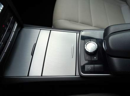 Mercedes-Benz - E-class