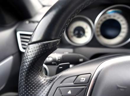 Mercedes-Benz - E-class