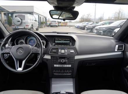 Mercedes-Benz - E-class