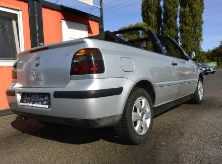 Volkswagen - Golf