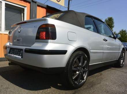 Volkswagen - Golf