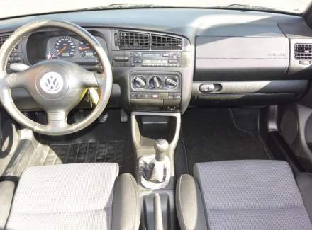 Volkswagen - Golf