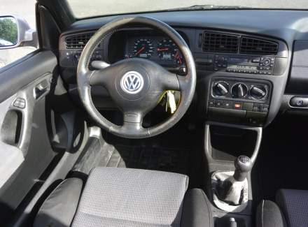 Volkswagen - Golf