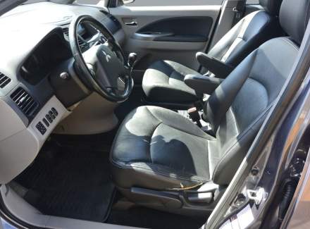 Mitsubishi - Grandis