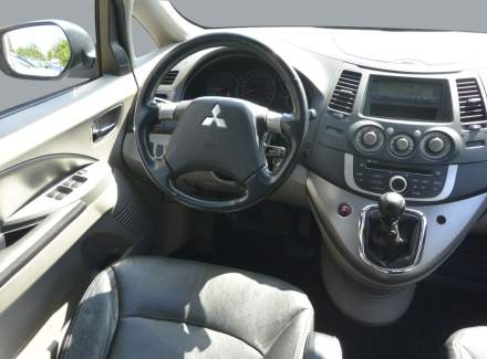 Mitsubishi - Grandis