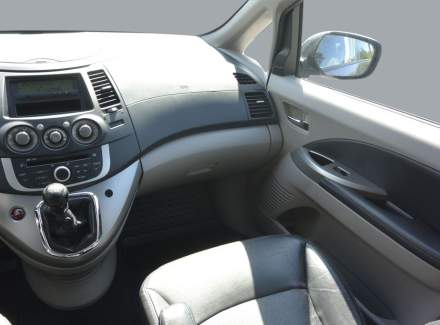 Mitsubishi - Grandis