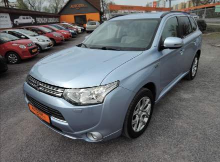 Mitsubishi - Outlander