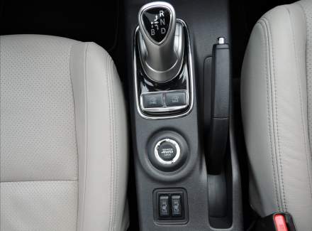 Mitsubishi - Outlander