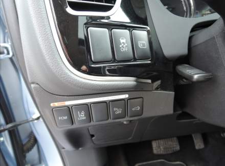 Mitsubishi - Outlander