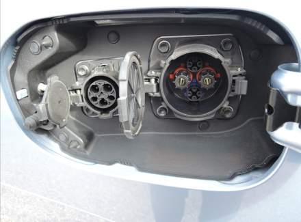 Mitsubishi - Outlander