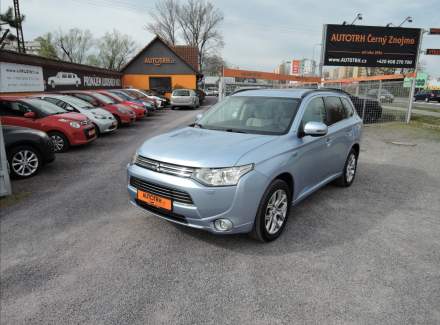 Mitsubishi - Outlander
