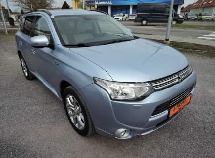 Mitsubishi - Outlander