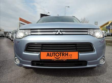 Mitsubishi - Outlander