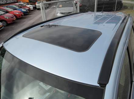 Mitsubishi - Outlander