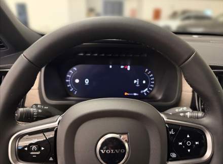 Volvo - XC90