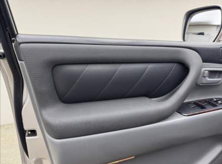 Toyota - Land Cruiser