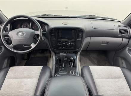 Toyota - Land Cruiser