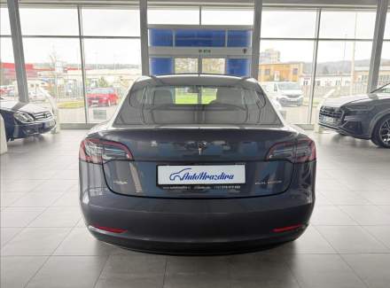 Tesla - Model 3