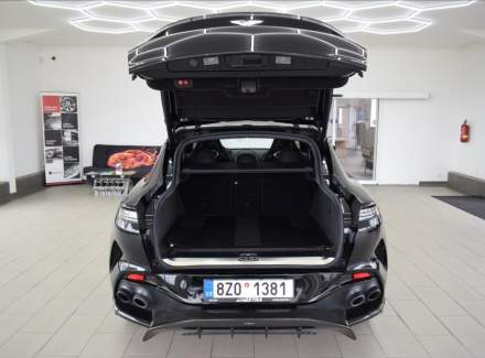 Aston Martin - DBX