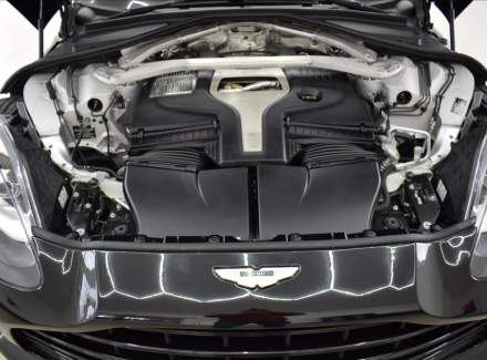 Aston Martin - DBX