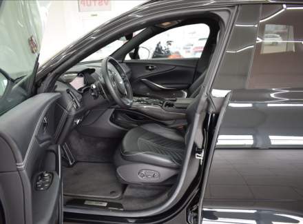 Aston Martin - DBX