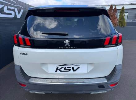 Peugeot - 5008