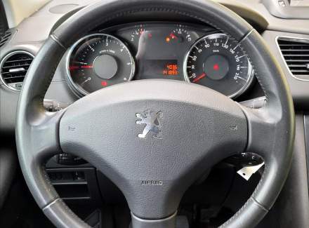 Peugeot - 3008