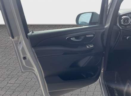 Mercedes-Benz - V-class