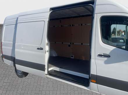 Mercedes-Benz - Sprinter