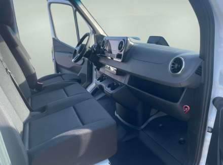 Mercedes-Benz - Sprinter
