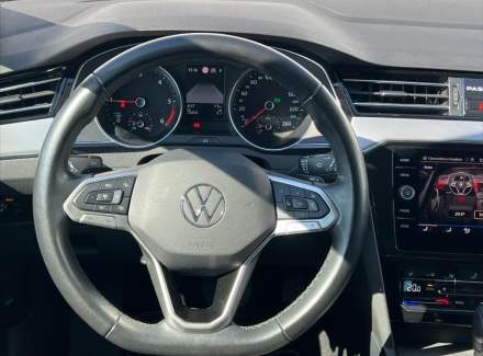 Volkswagen - Passat