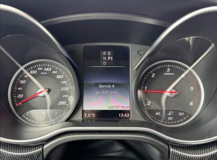 Mercedes-Benz - V-class