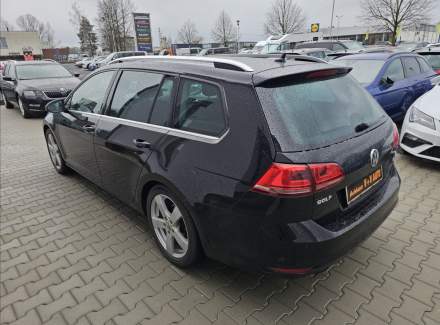 Volkswagen - Golf