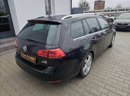 Volkswagen - Golf