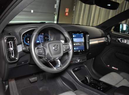 Volvo - XC40