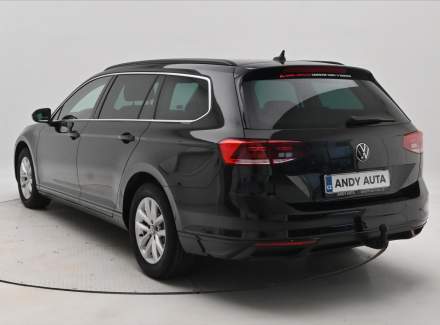 Volkswagen - Passat