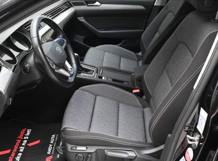 Volkswagen - Passat