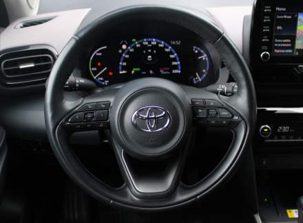 Toyota - Yaris Cross