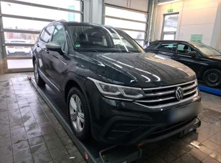 Volkswagen - Tiguan
