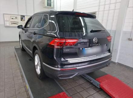 Volkswagen - Tiguan