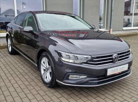 Volkswagen - Passat
