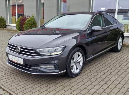 Volkswagen - Passat
