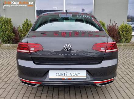 Volkswagen - Passat