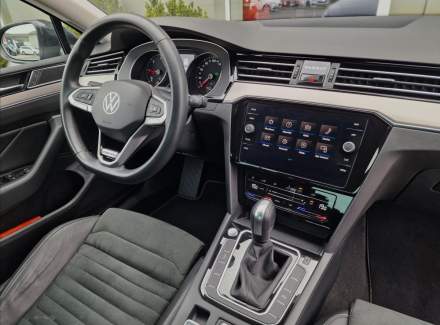 Volkswagen - Passat