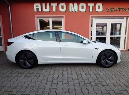 Tesla - Model 3