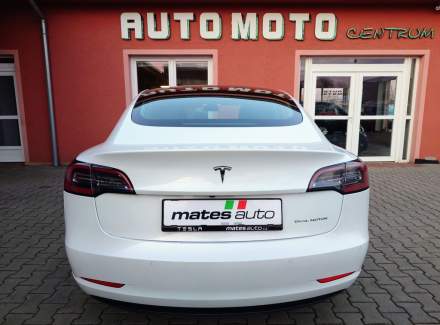 Tesla - Model 3