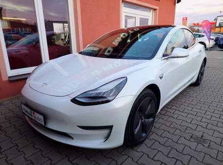 Tesla - Model 3