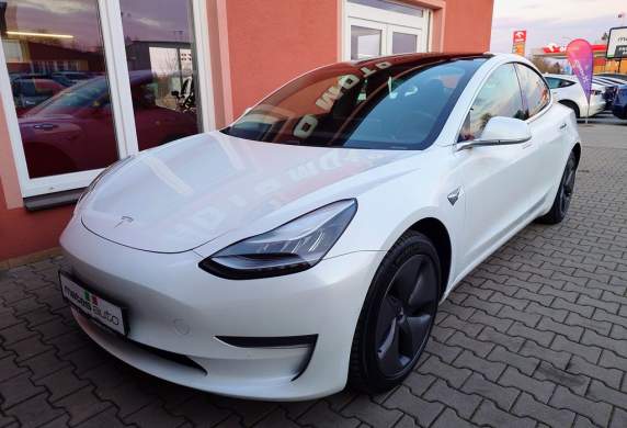 Tesla - Model 3